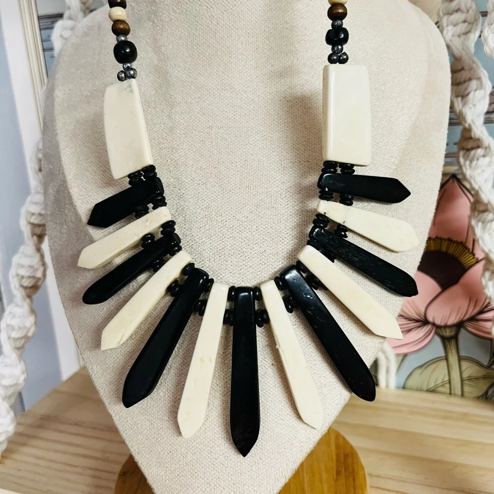 Vintage Carved Bone‎ Statement Necklace Beaded Bib Boho Hippie Style